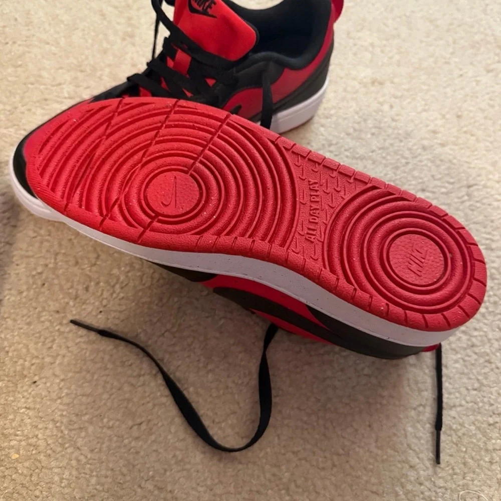 Nike Red and Black Sneakers Iconic Design - Picture 3 of 5